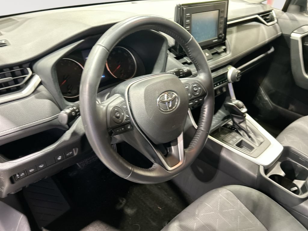 Used 2020 Toyota RAV4 XLE w/ Convenience Package AWD/4WD image 15