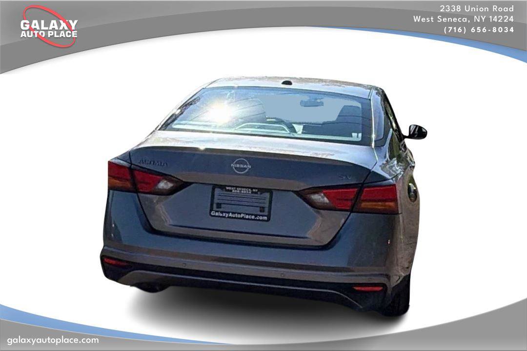Used 2024 Nissan Altima 2.5 SV image 6