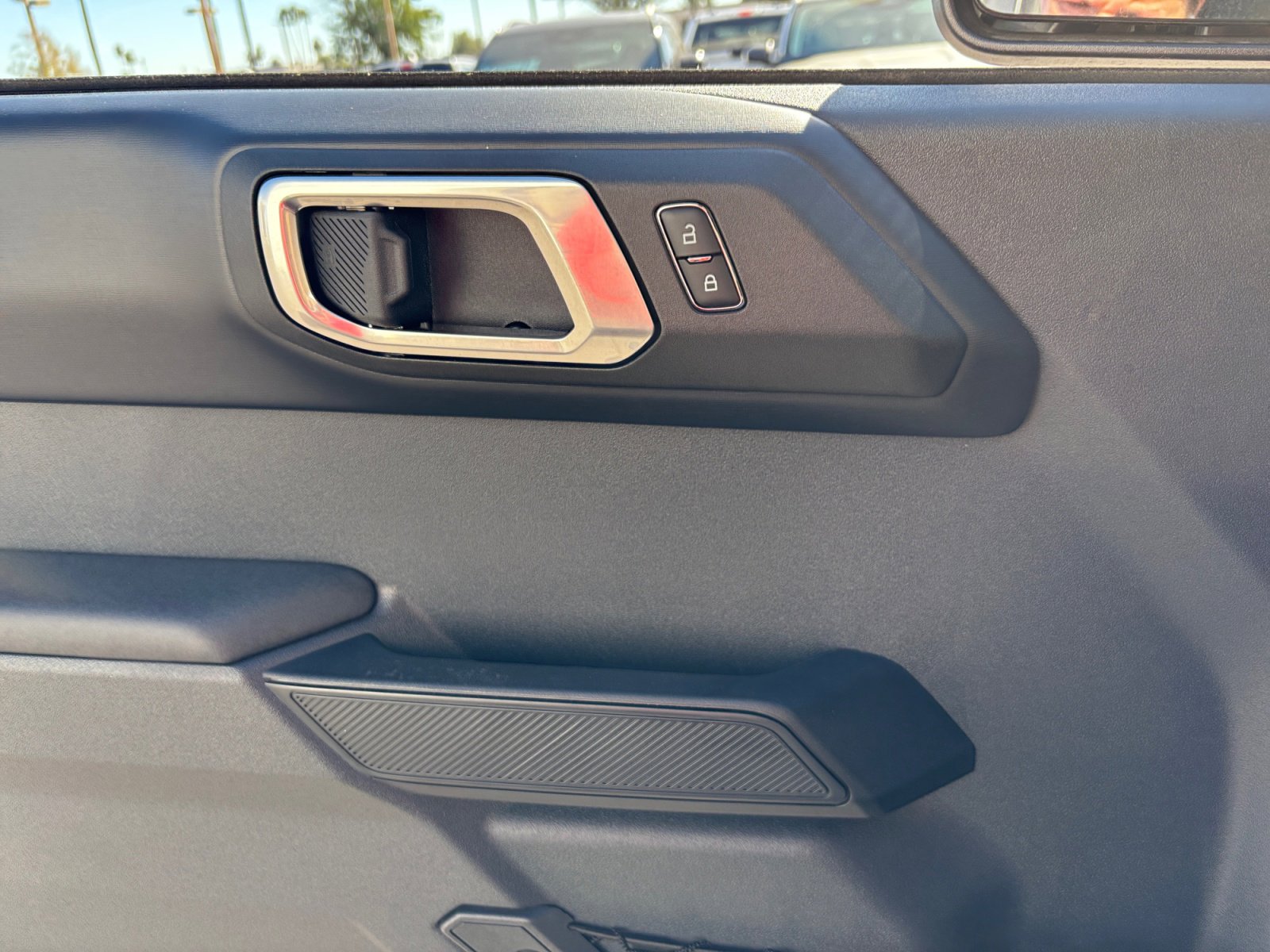 New 2025 Ford Bronco Badlands image 16