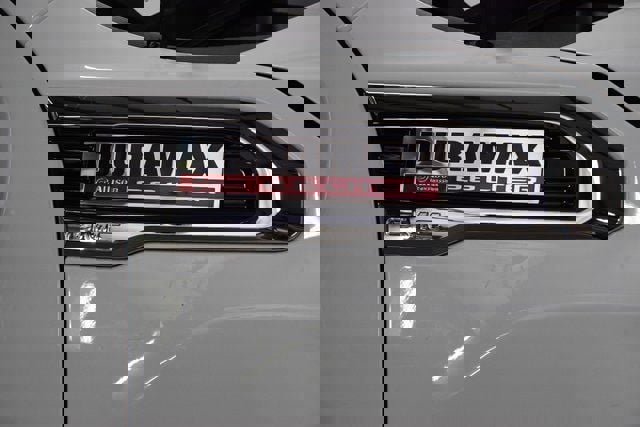 Used 2023 GMC Sierra 2500 Pro w/ Convenience Package image 9