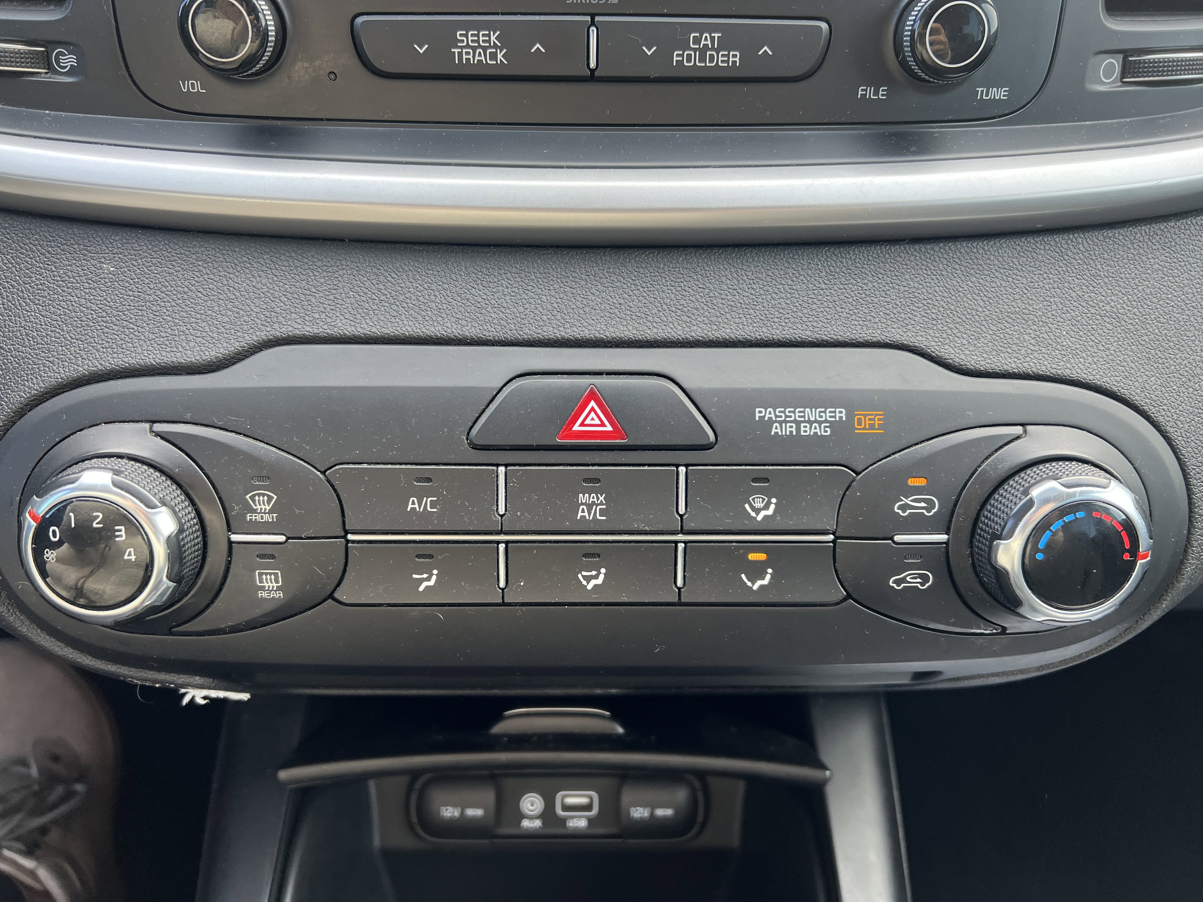 Used 2018 Kia Sorento LX image 24