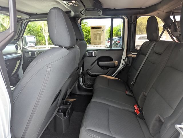 Used 2022 Jeep Wrangler Unlimited Sport AWD/4WD image 19