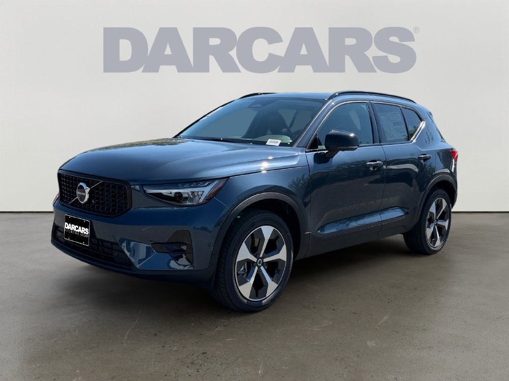 New 2026 Volvo XC40 B5 Plus w/ Climate Package AWD/4WD image 2
