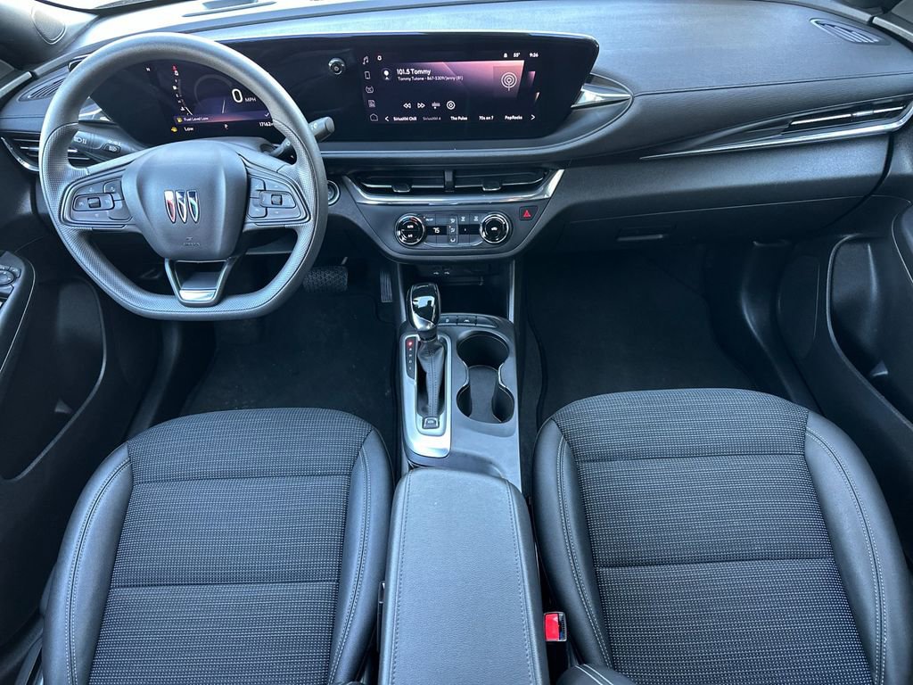 Used 2025 Buick Envista Preferred image 14