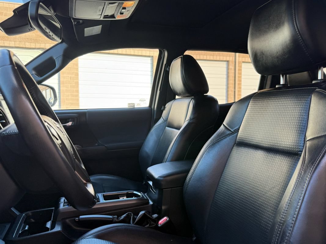 Used 2019 Toyota Tacoma TRD Sport AWD/4WD image 24