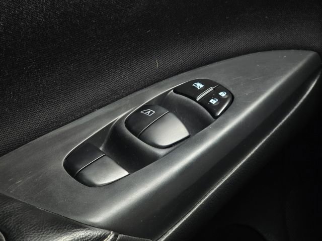 Used 2017 Nissan Sentra SV image 28