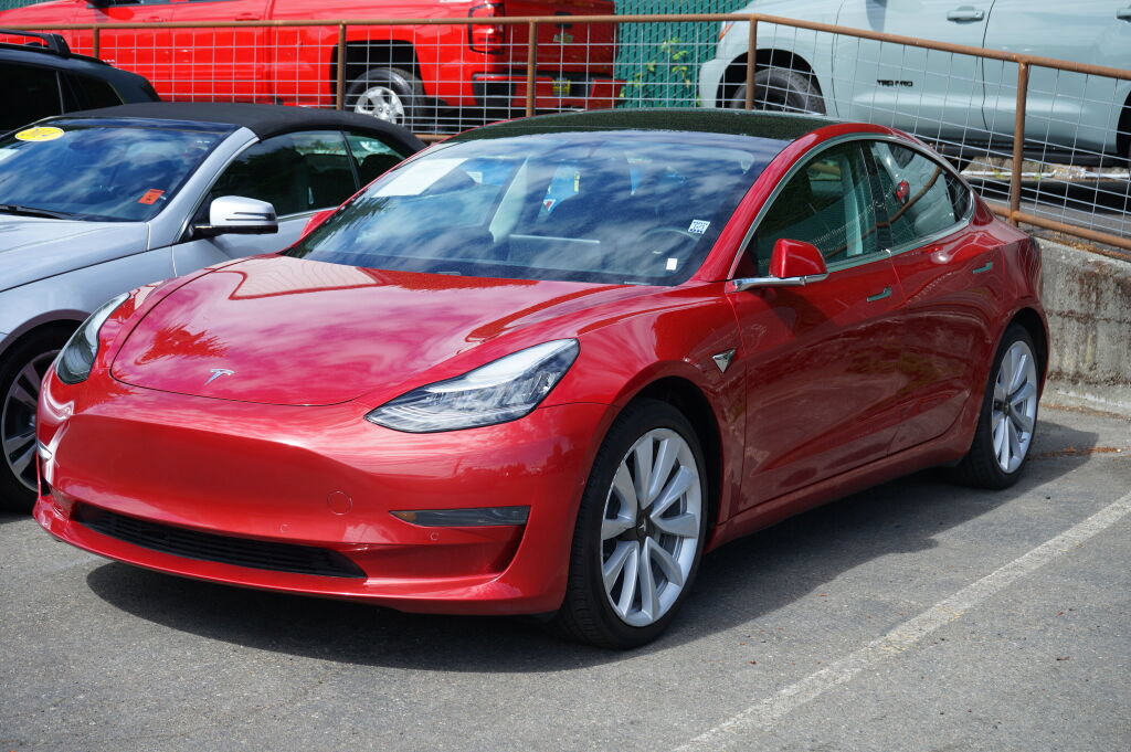 Used 2020 Tesla Model 3 Standard Range Plus RWD image 1