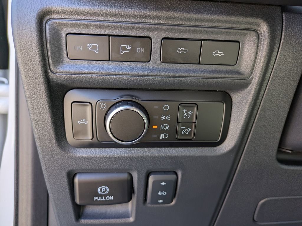 Used 2023 Ford F150 Lightning Platinum AWD/4WD image 24