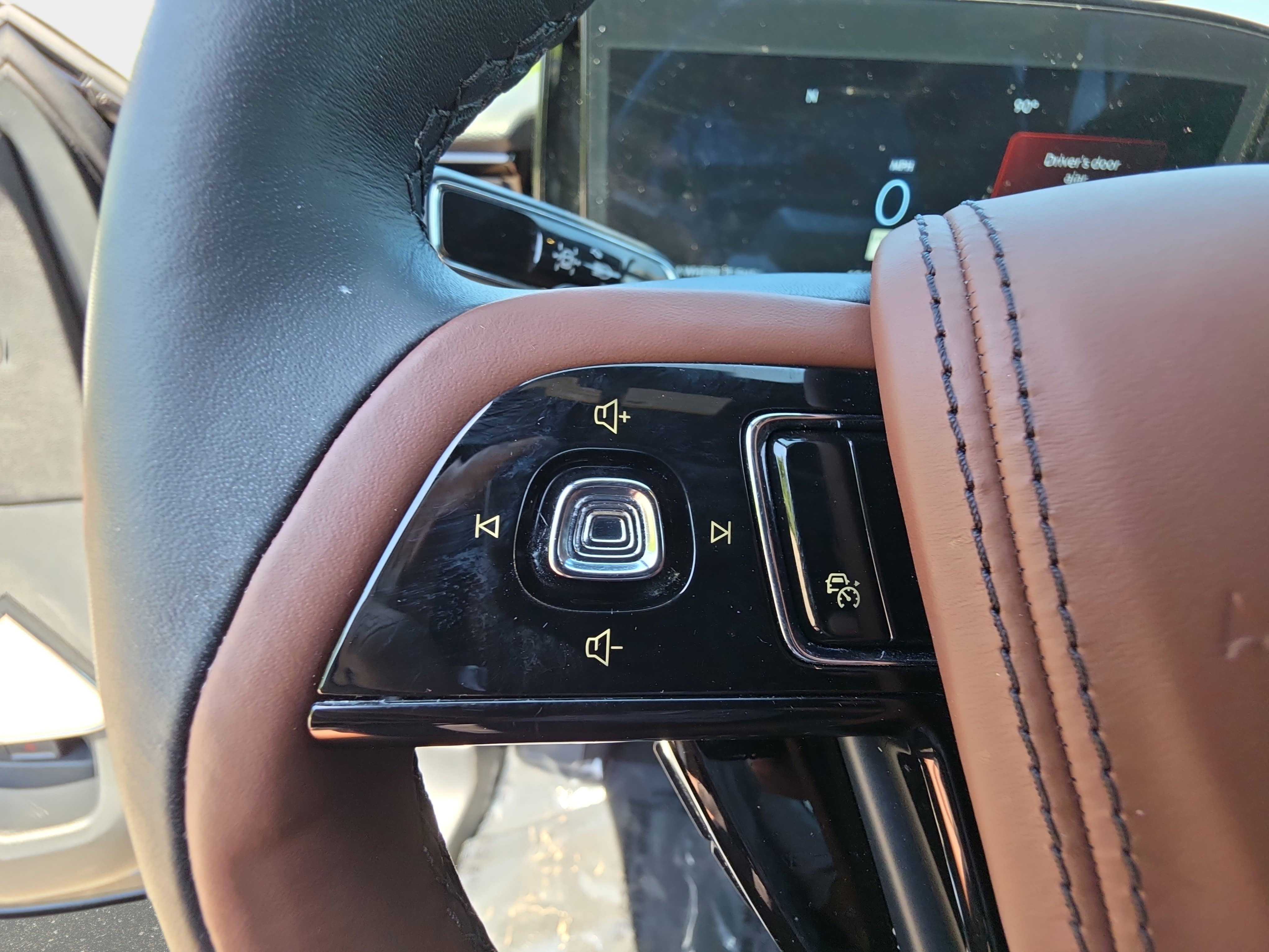 Used 2025 Lincoln Aviator Reserve w/ Equipment Group 201A AWD/4WD image 19