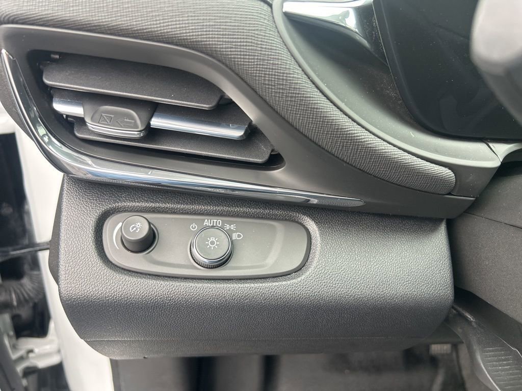 Certified 2025 Buick Envista Preferred image 20