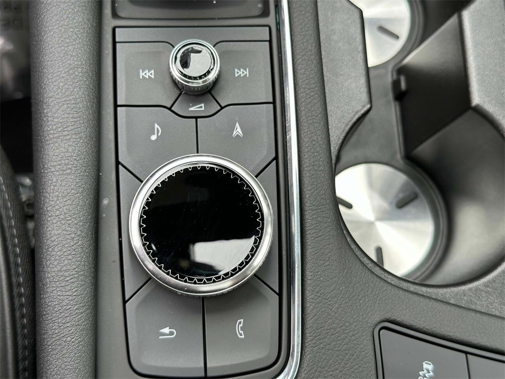 Certified 2025 Cadillac XT6 Premium Luxury w/ Platinum Package image 26