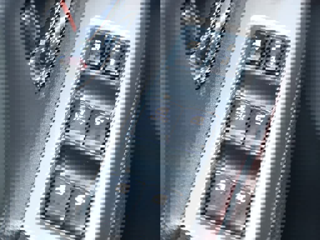 Used 2016 Subaru Impreza 2.0i Premium w/ Popular Package #2 image 16