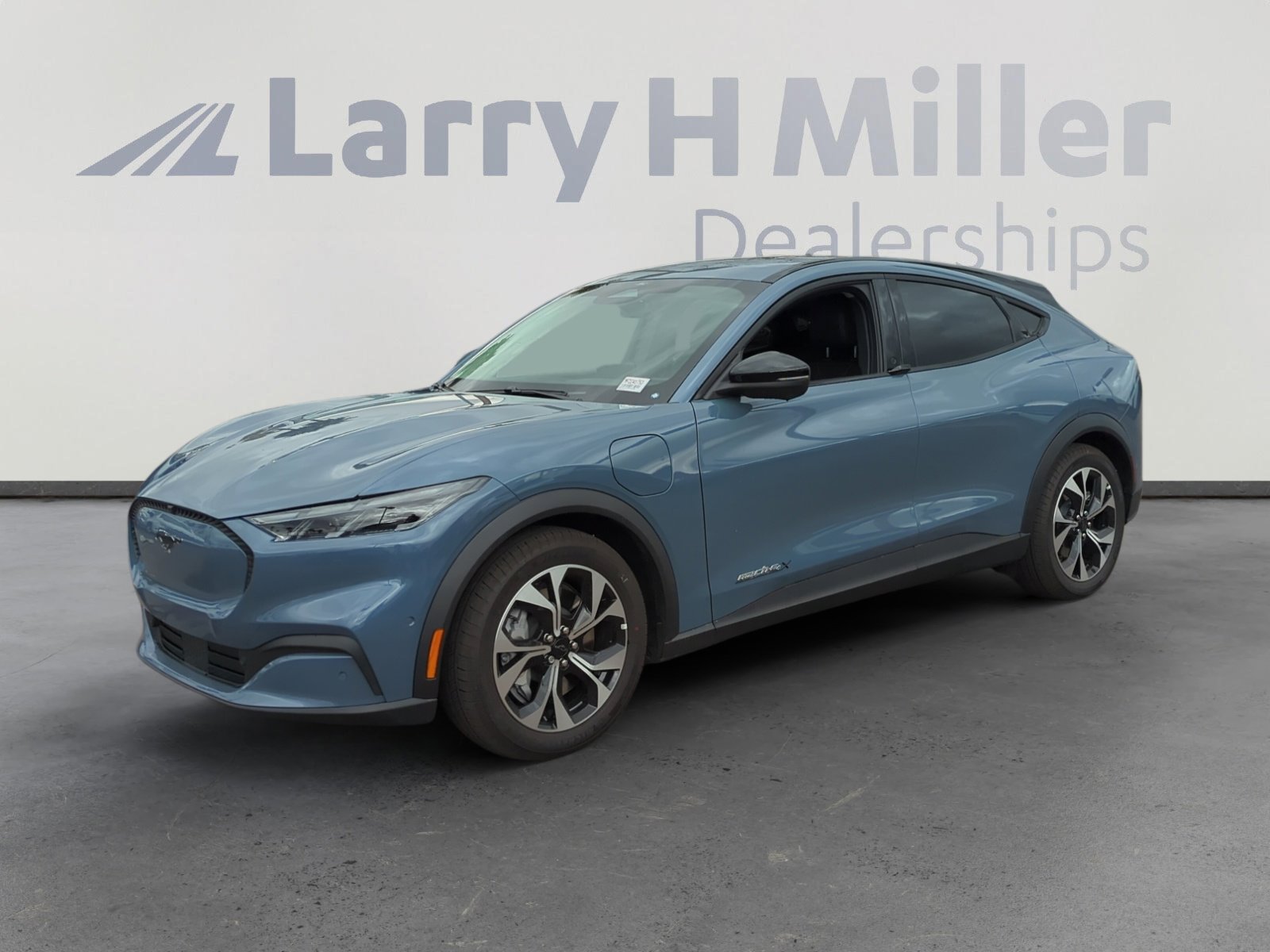 New 2024 Ford Mustang Mach-E Select w/ Comfort Package Lite