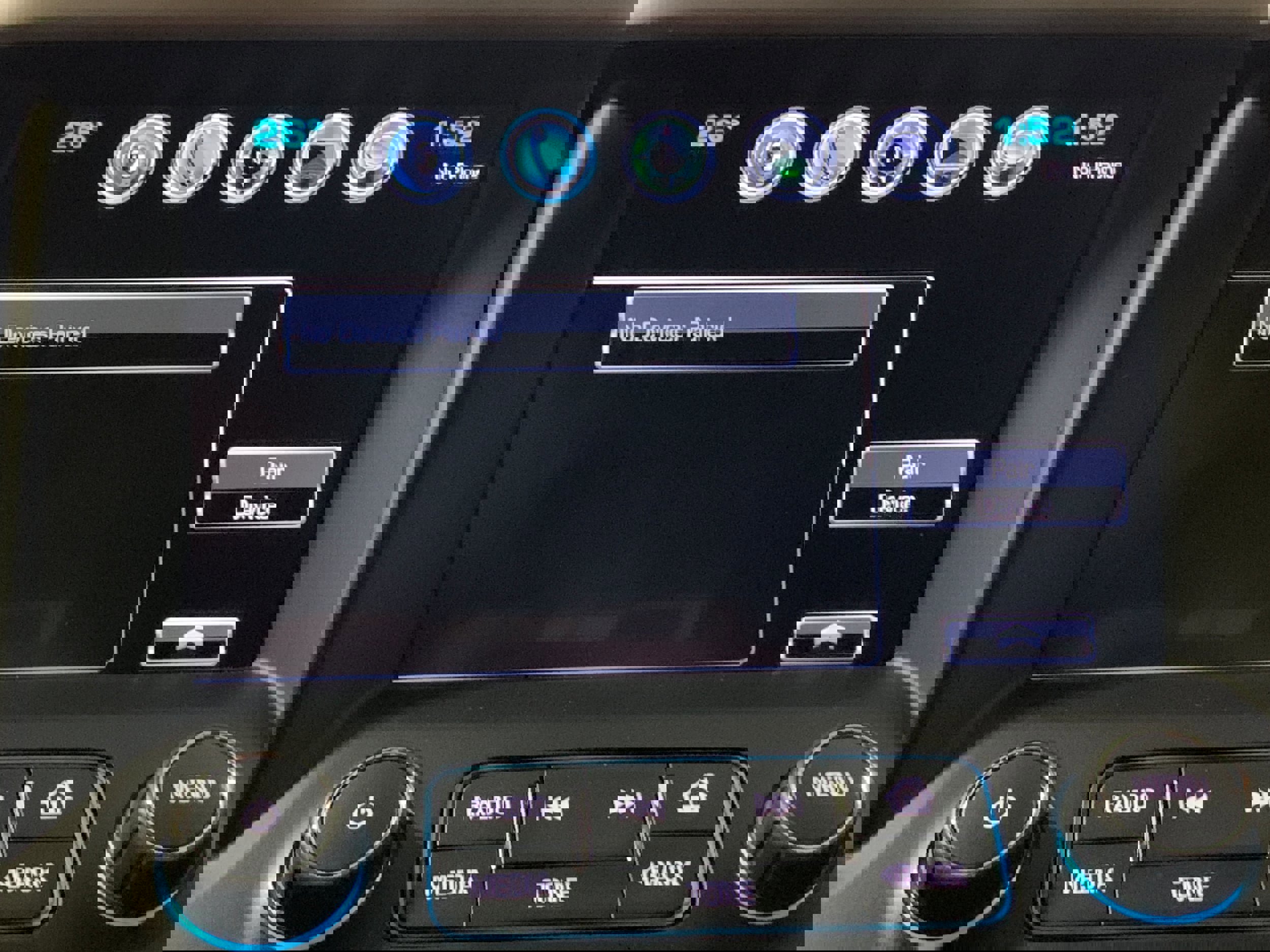 Used 2019 GMC Acadia Denali w/ Technology Package image 9