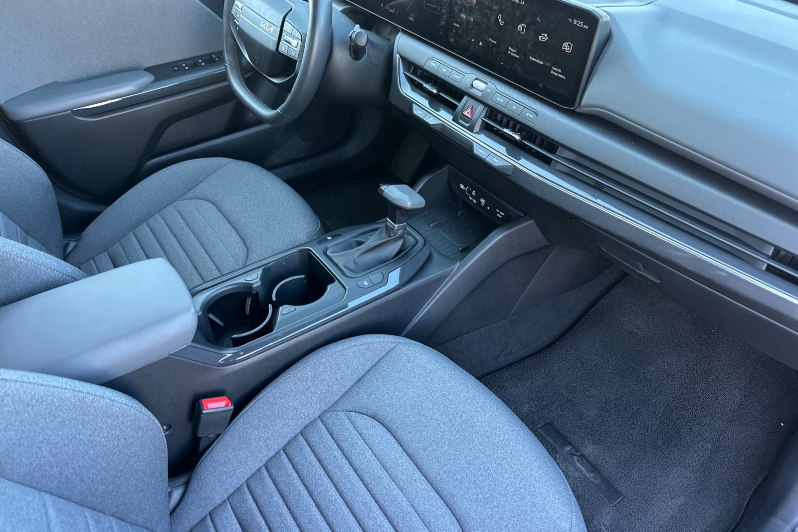 Used 2025 Kia K4 EX FWD image 18