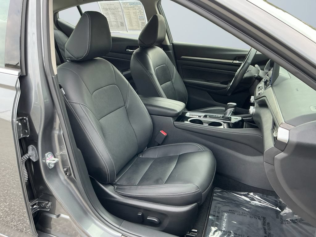 Used 2023 Nissan Altima 2.5 SL AWD/4WD image 16