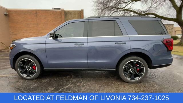 Used 2022 Ford Expedition Limited image 5