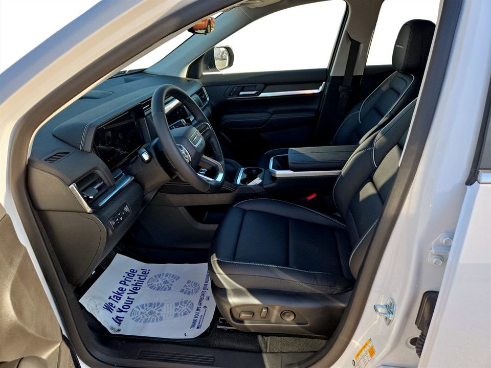 New 2026 GMC Terrain Denali w/ LPO, Floor Liner Package image 28