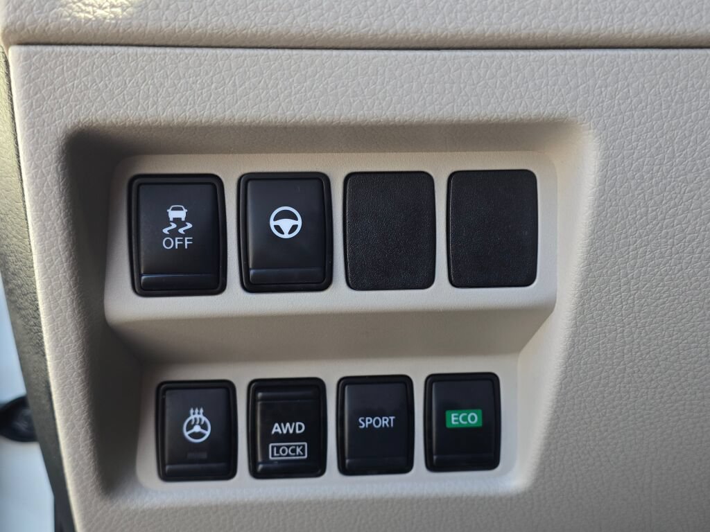 Used 2022 Nissan Rogue Sport SL AWD/4WD image 24