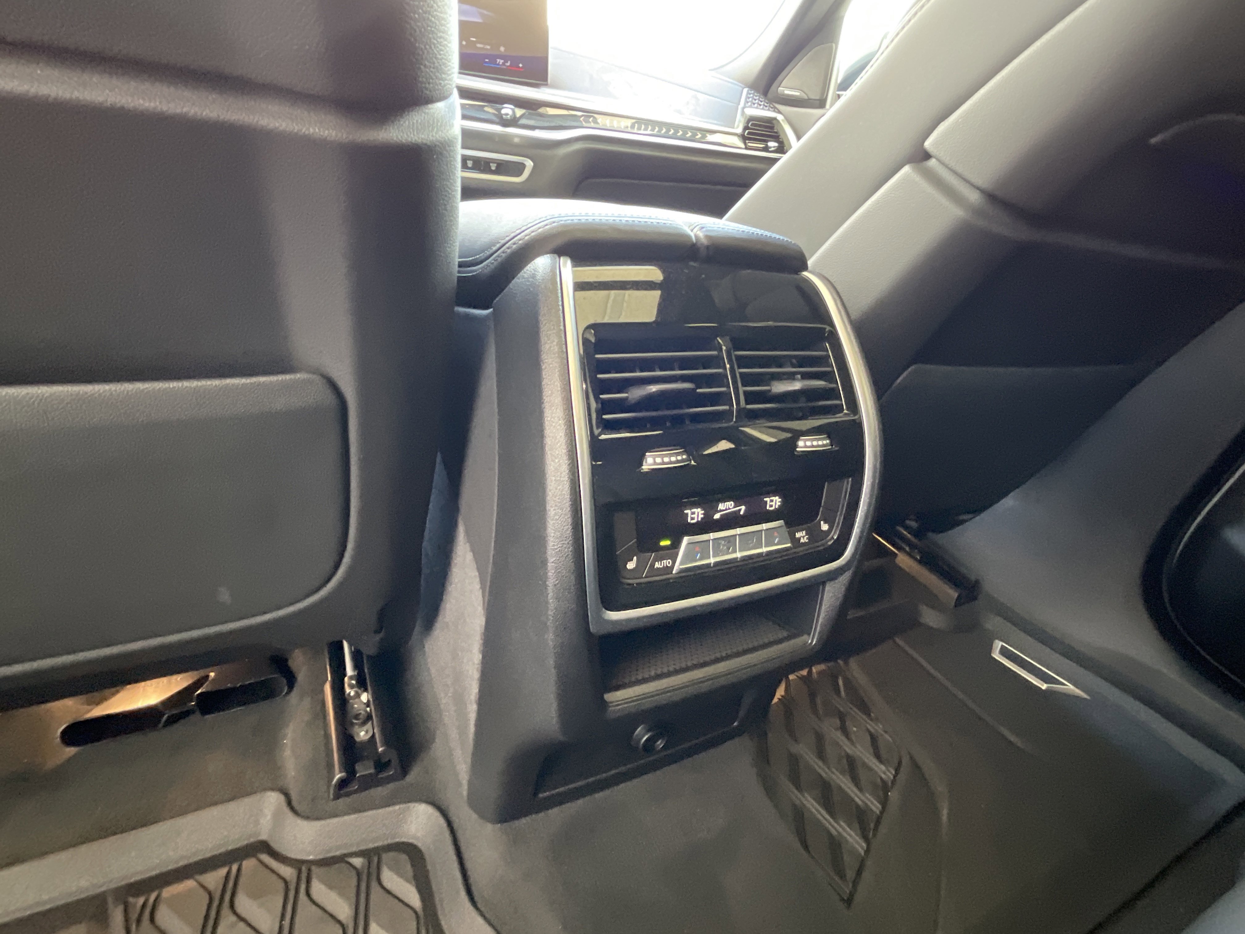 New 2027 BMW X6 xDrive40i AWD/4WD image 25