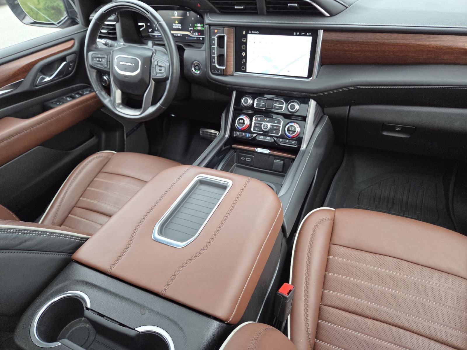 Used 2023 GMC Yukon Denali Ultimate AWD/4WD image 34