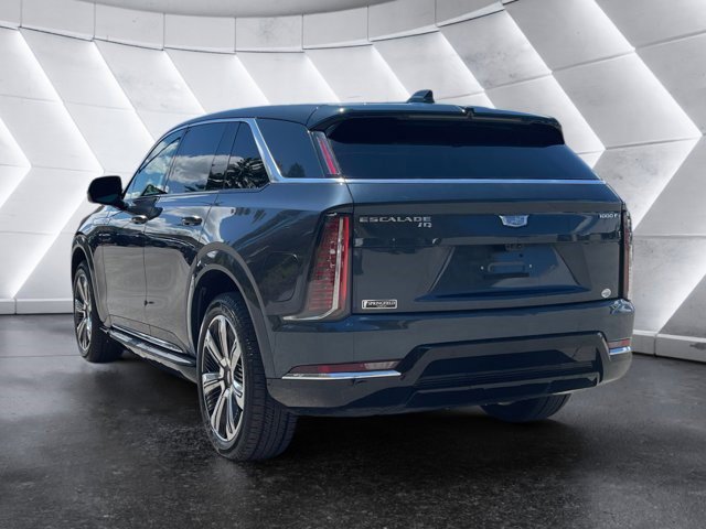 Certified 2025 Cadillac Escalade IQ Luxury 2 w/ LPO, Premium Carpet Package AWD/4WD image 4