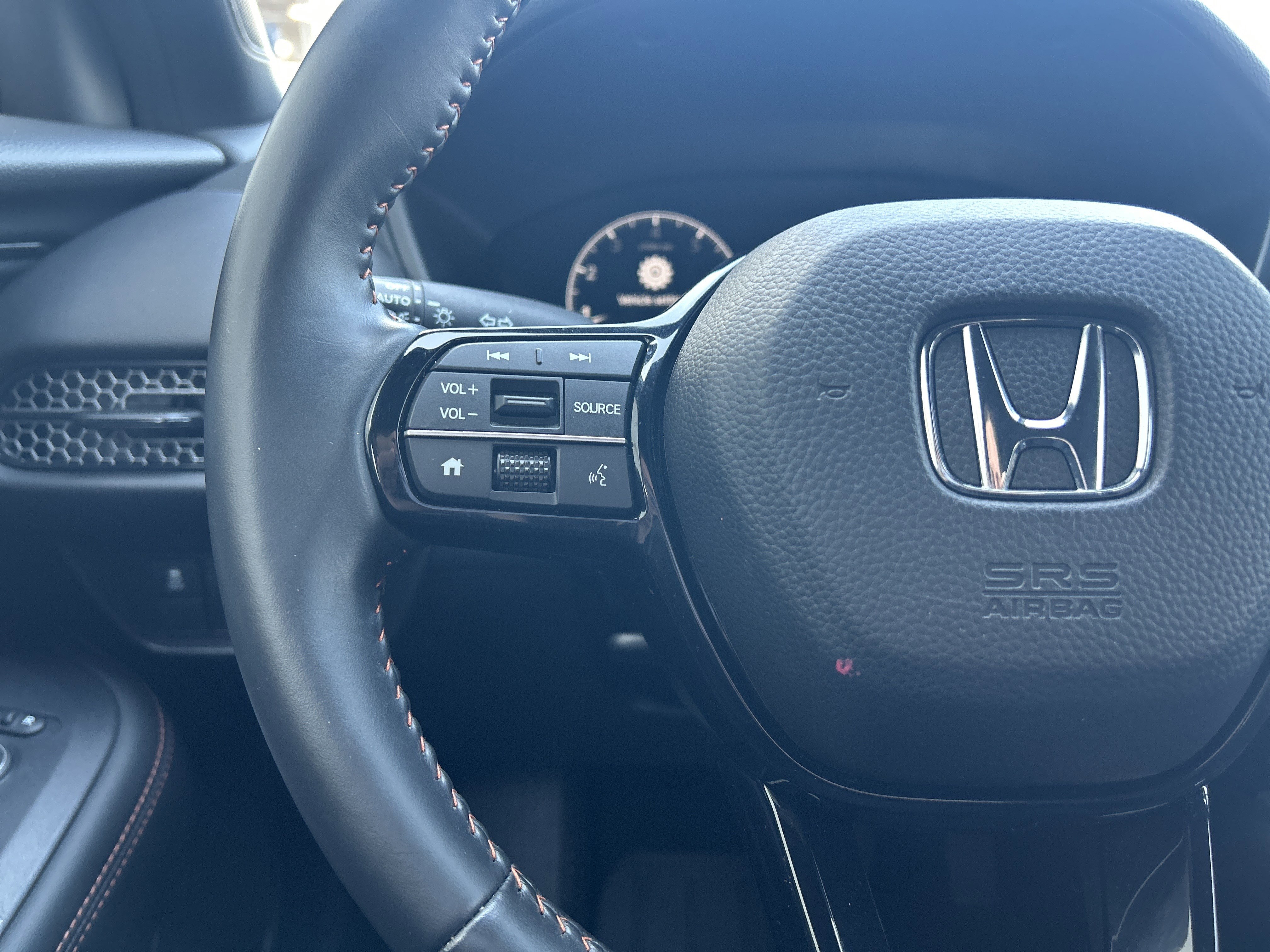Certified 2025 Honda HR-V Sport image 18