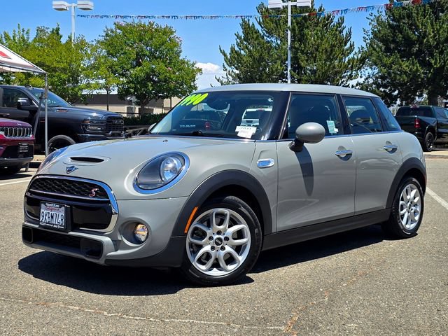 Used 2019 MINI Cooper S w/ Signature Upholstery Package FWD image 3