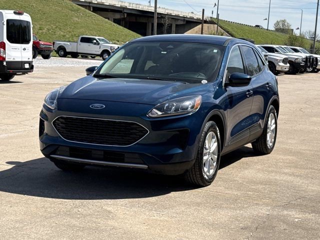 Used 2020 Ford Escape SE image 13