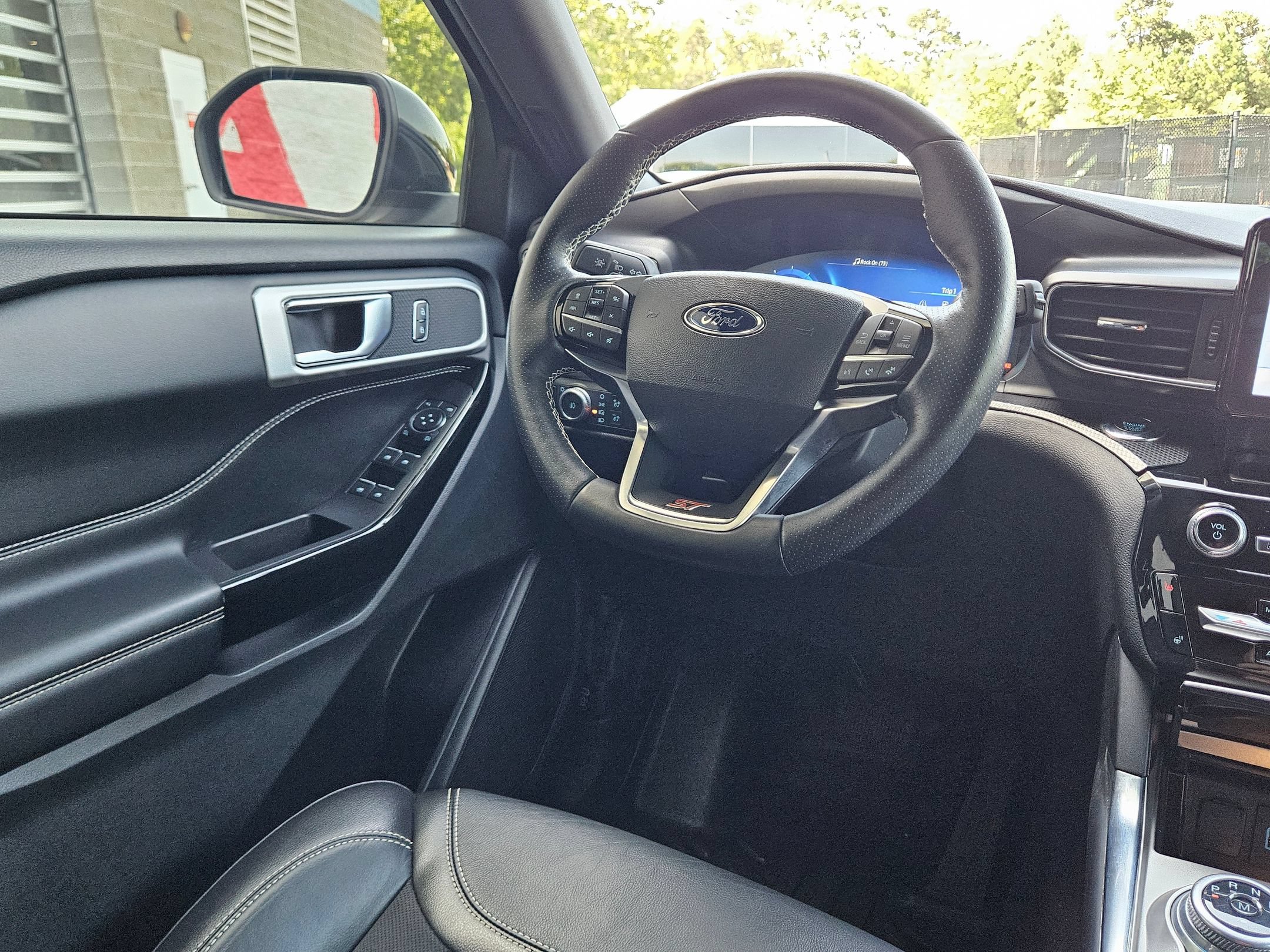 Used 2022 Ford Explorer ST AWD/4WD image 9