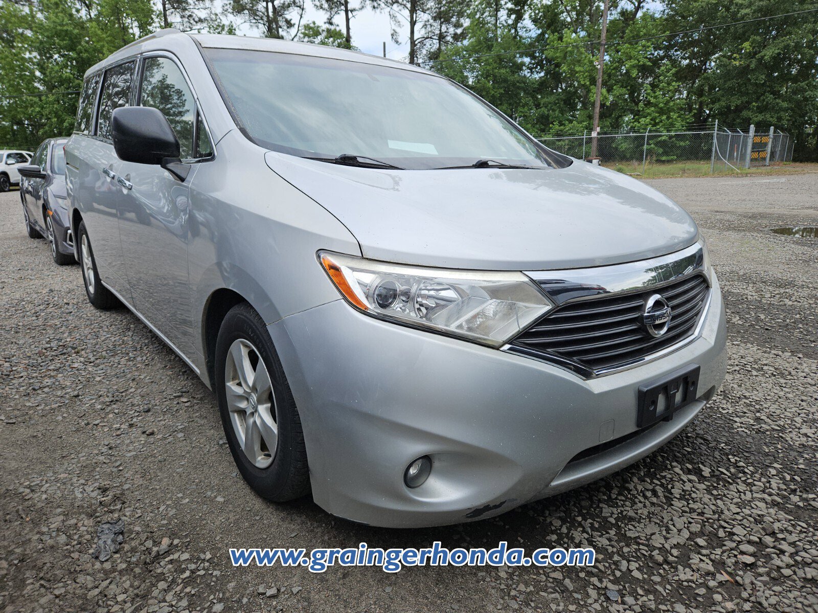 Used 2016 Nissan Quest SV FWD image 4