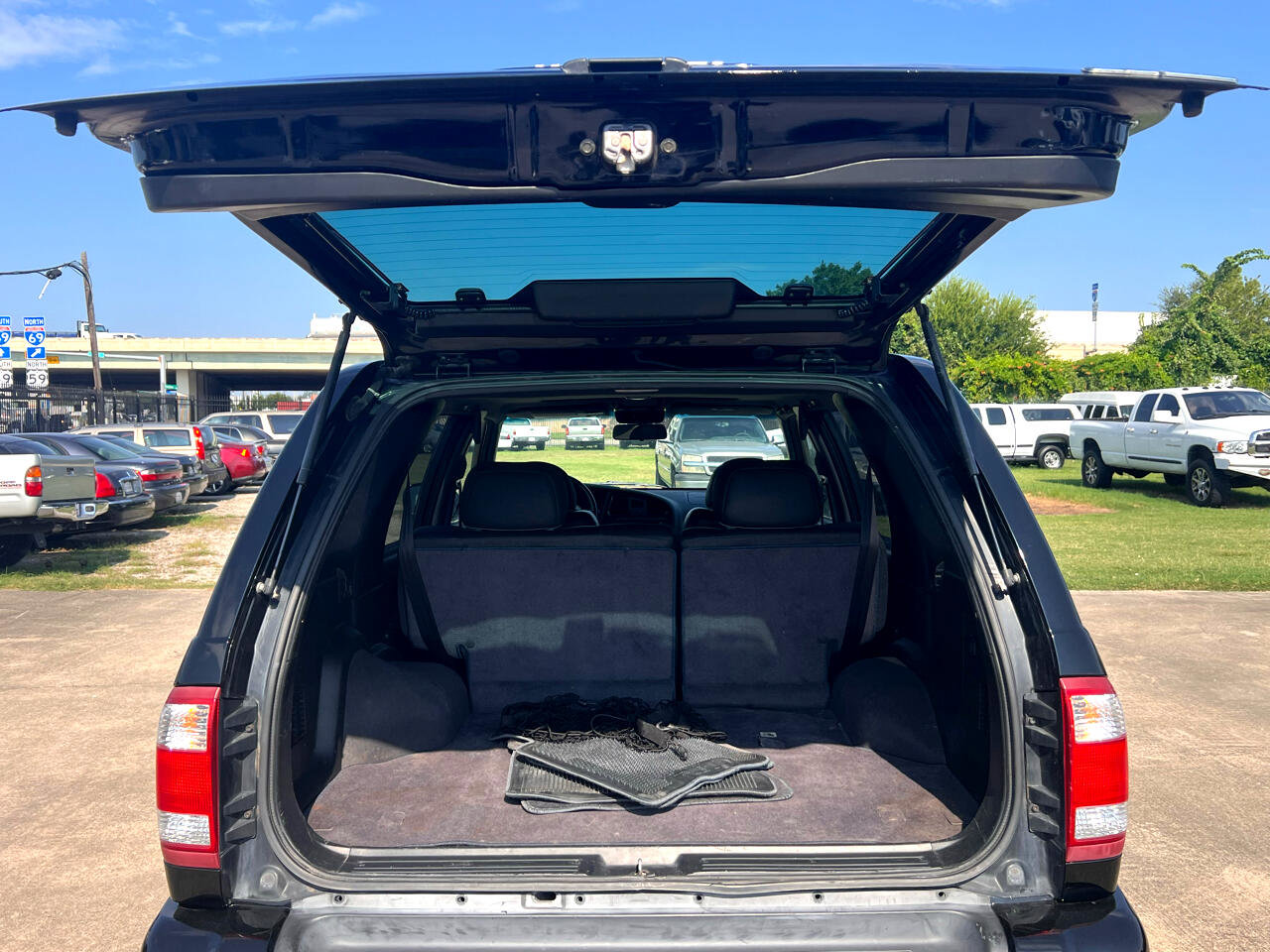 Used 2001 Nissan Pathfinder LE image 34