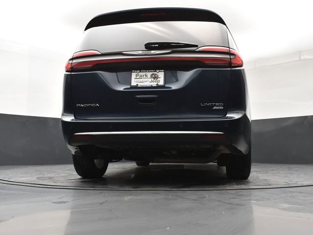 Used 2022 Chrysler Pacifica Limited image 23