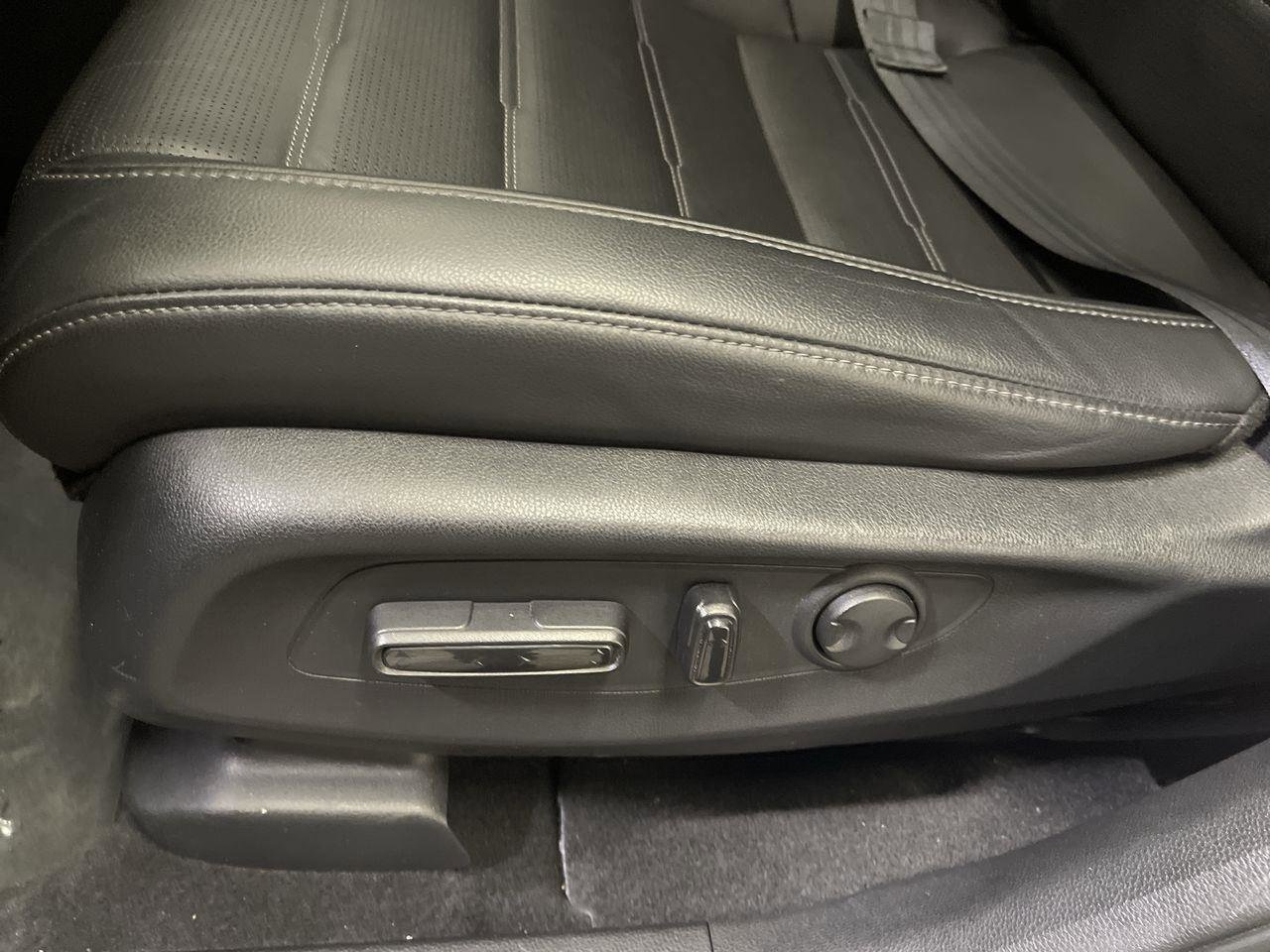 Used 2023 Honda CR-V EX-L image 12