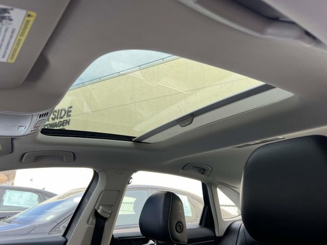 Certified 2023 Volkswagen Jetta SE w/ Panoramic Sunroof Package image 20