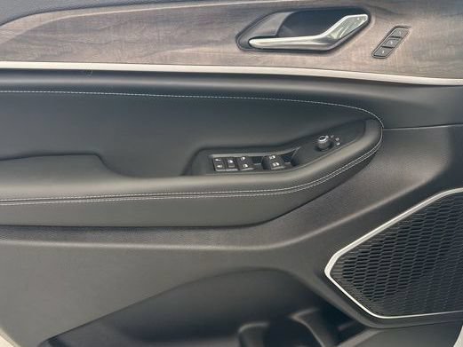 New 2026 Jeep Grand Cherokee Limited AWD/4WD image 13