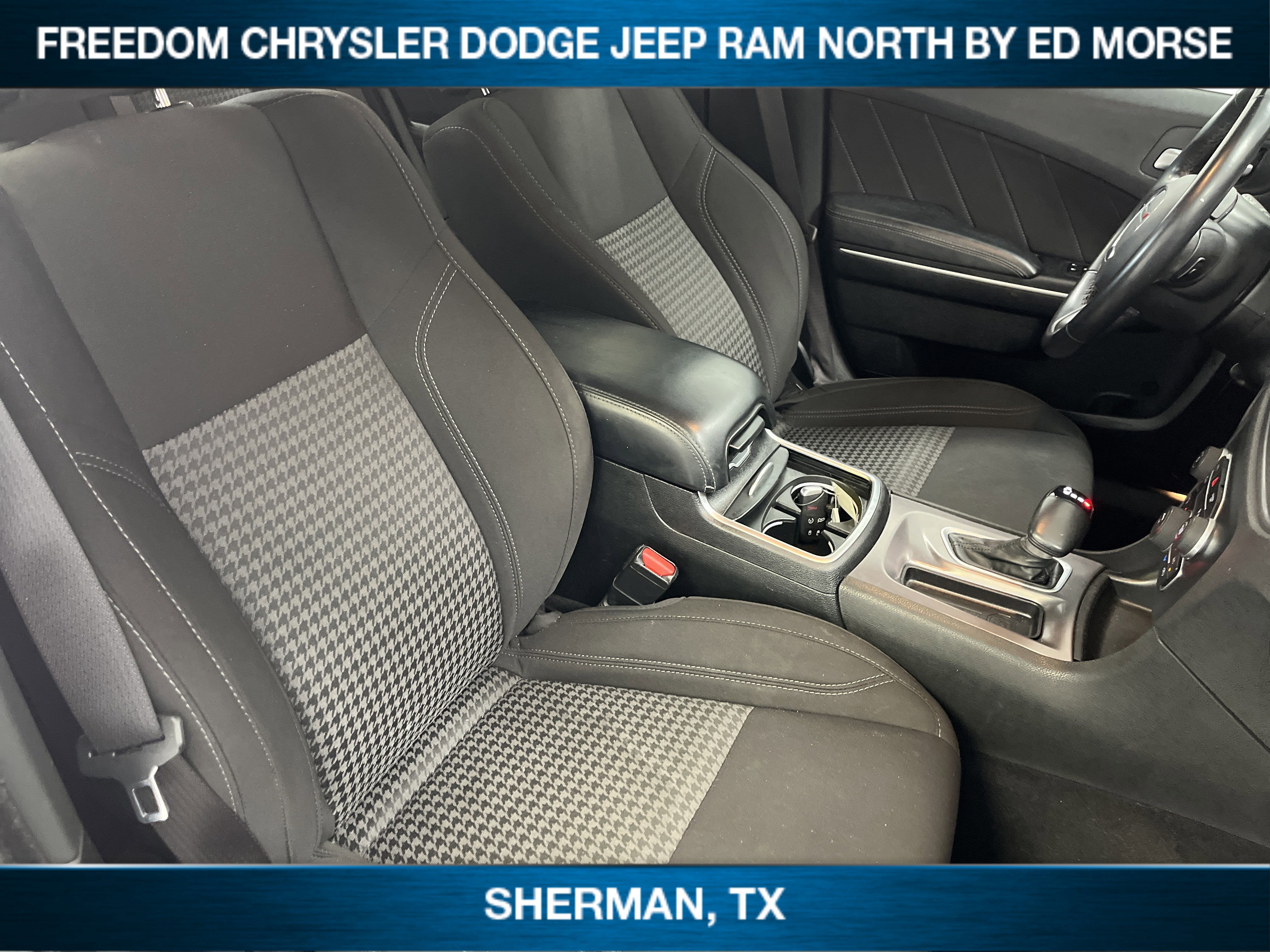 Used 2023 Dodge Charger SXT image 10