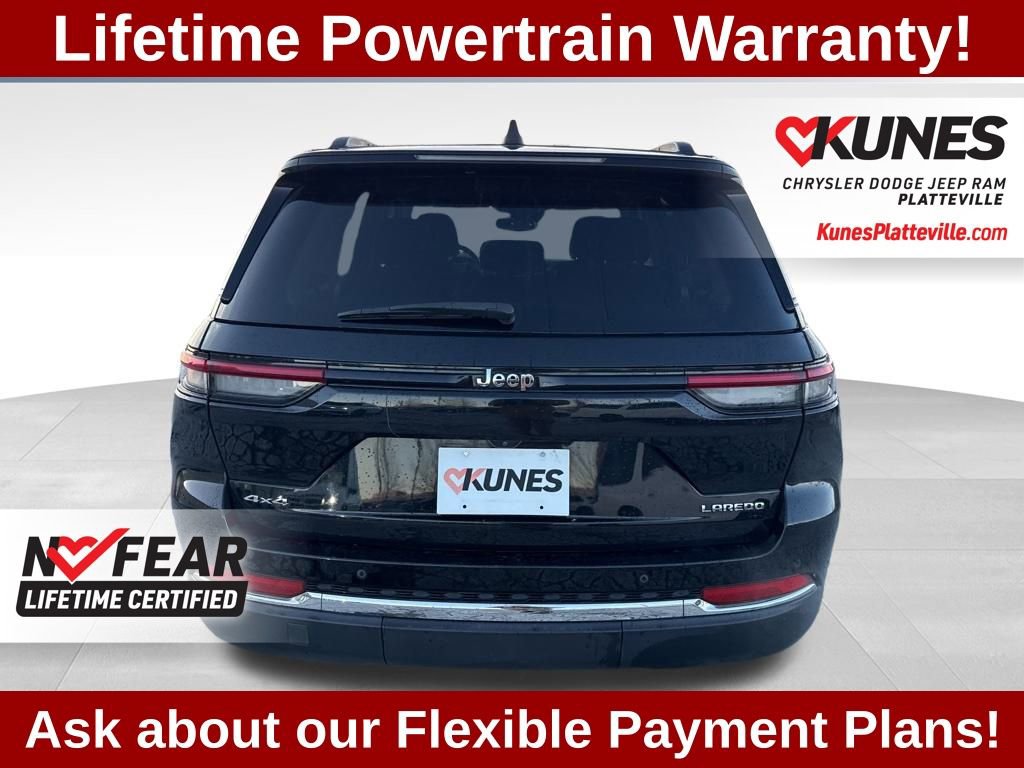 Used 2023 Jeep Grand Cherokee Laredo image 5