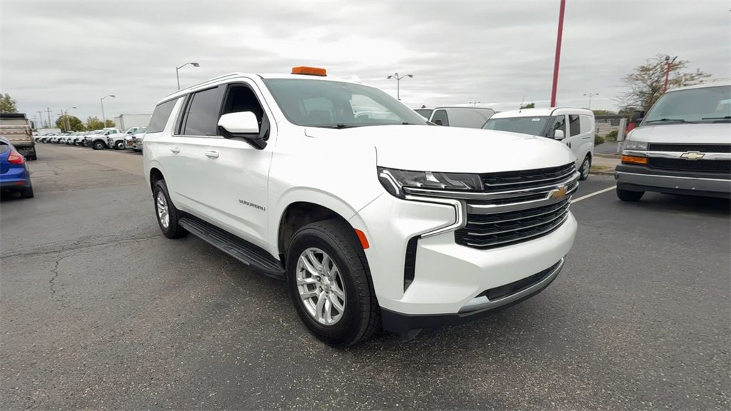 Used 2021 Chevrolet Suburban LT image 2
