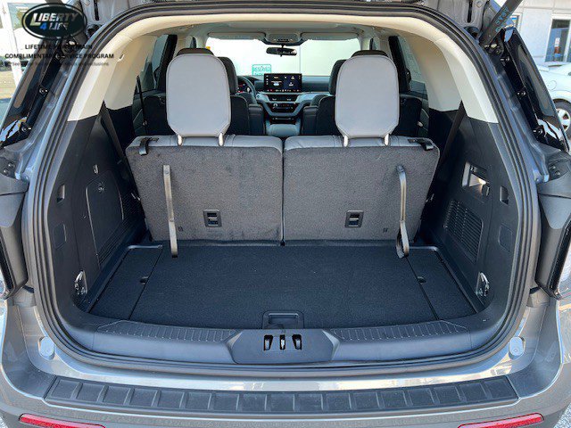 New 2026 Ford Explorer Active w/ Active Comfort Package AWD/4WD image 46