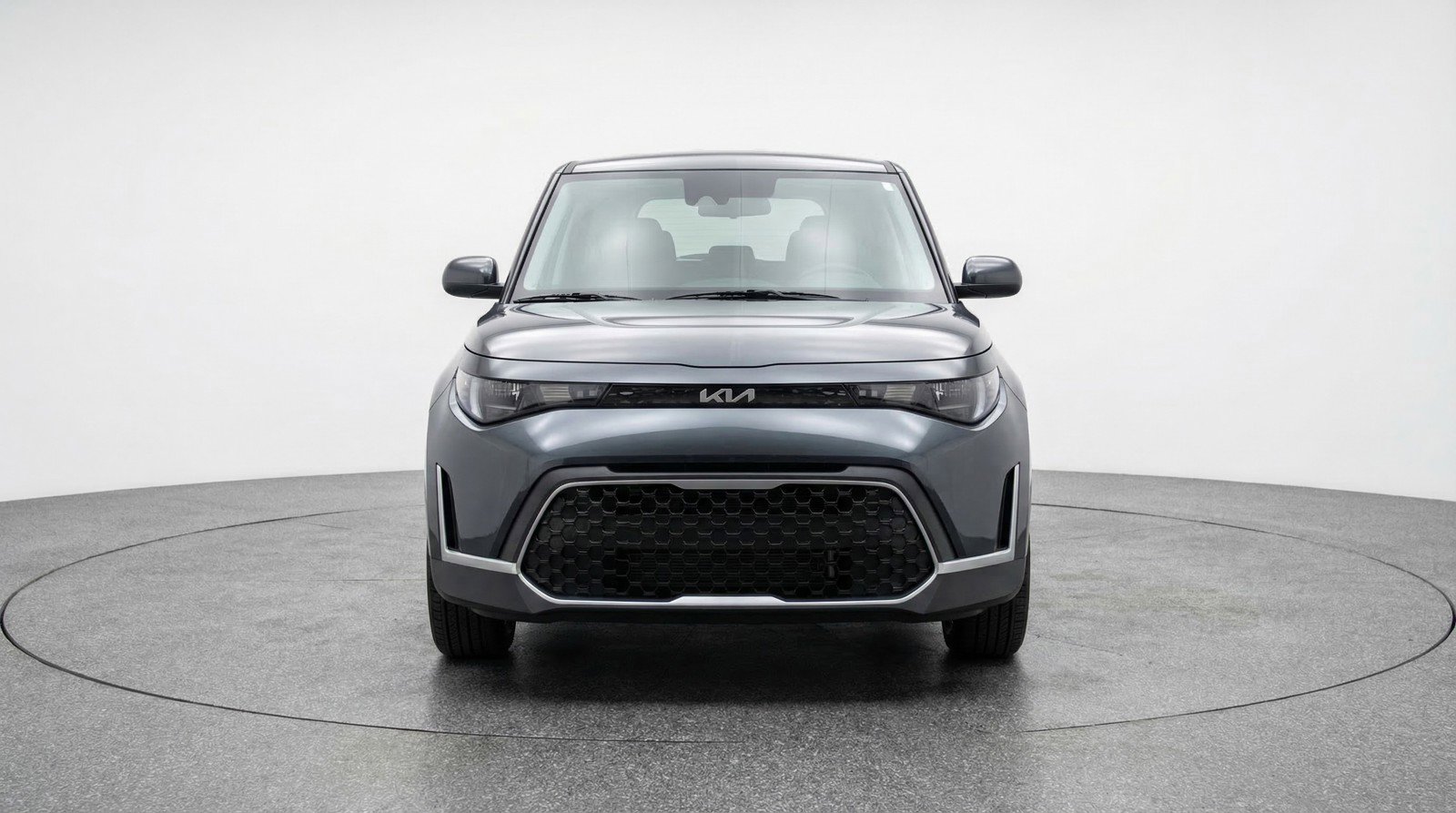 Used 2025 Kia Soul LX w/ LX Technology Package image 2