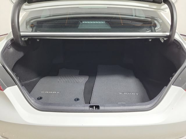 Used 2023 Toyota Camry SE w/ Convenience Package FWD image 10