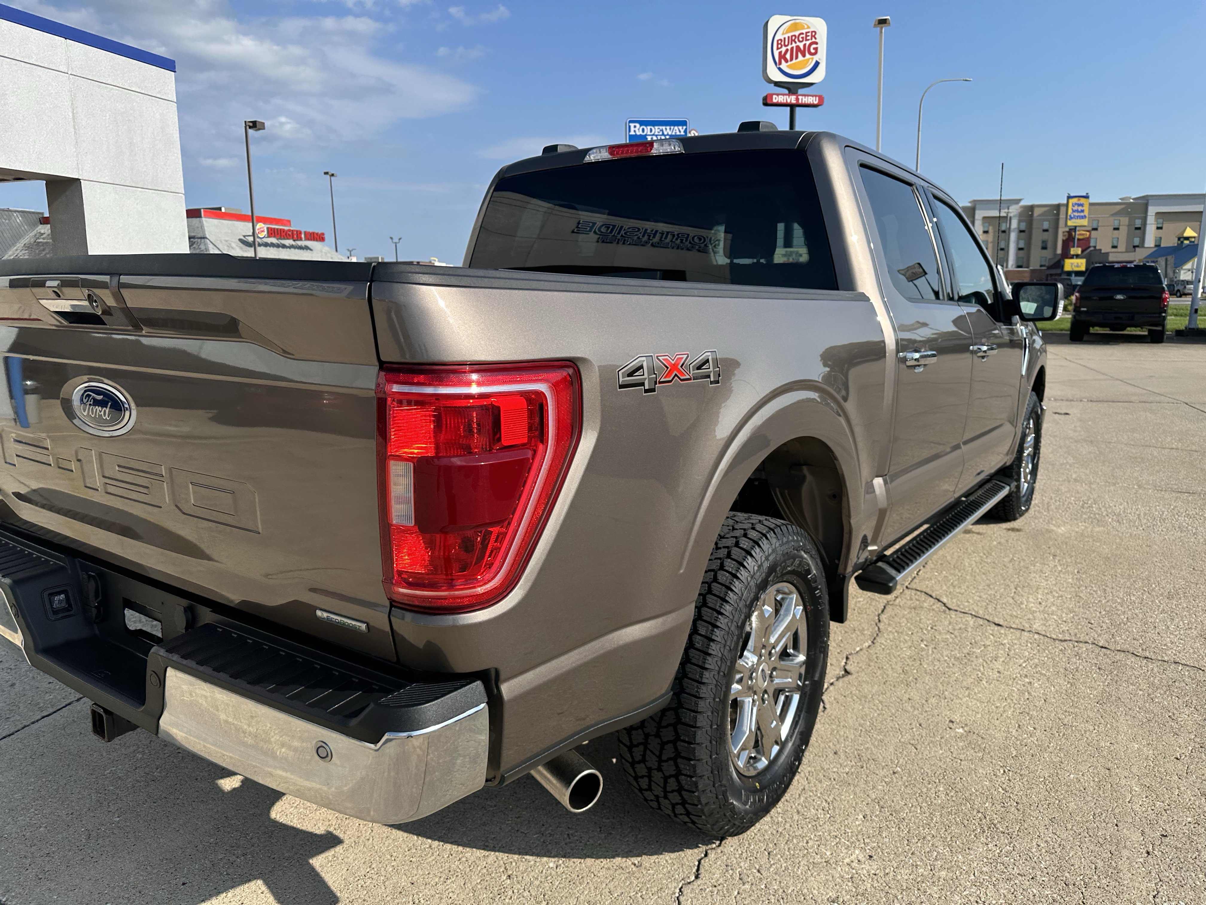Used 2023 Ford F150 XLT w/ Equipment Group 302A High AWD/4WD image 3
