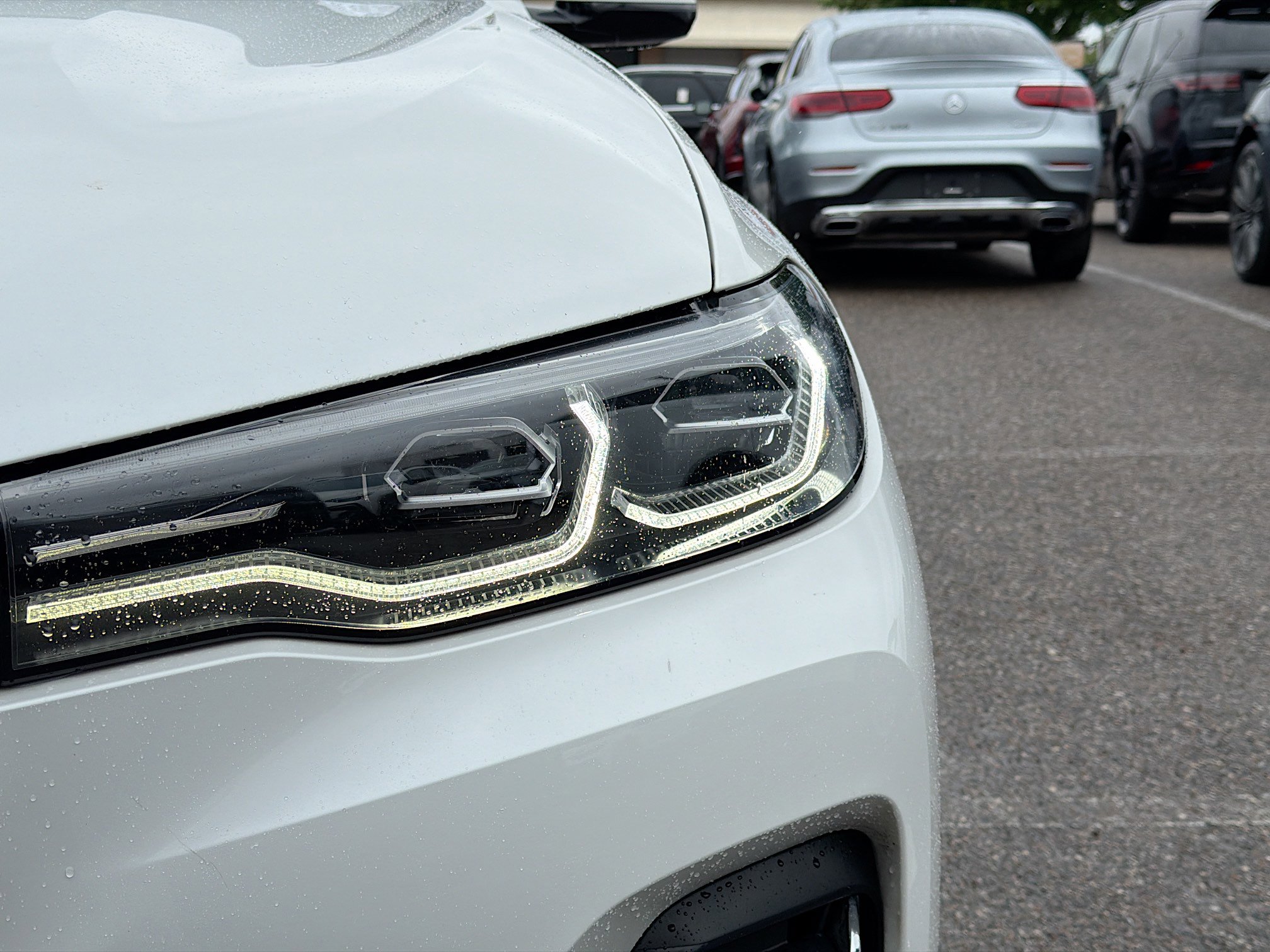 Used 2022 BMW X7 xDrive40i w/ Executive Package image 9