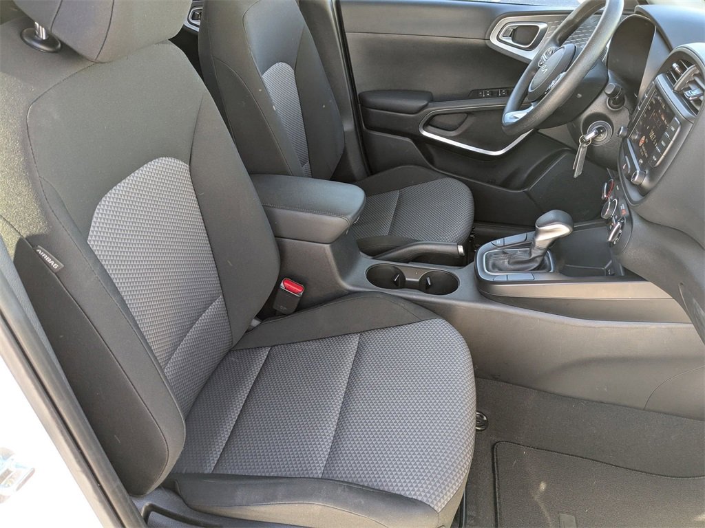 Used 2024 Kia Soul LX w/ Option Group 015 image 35
