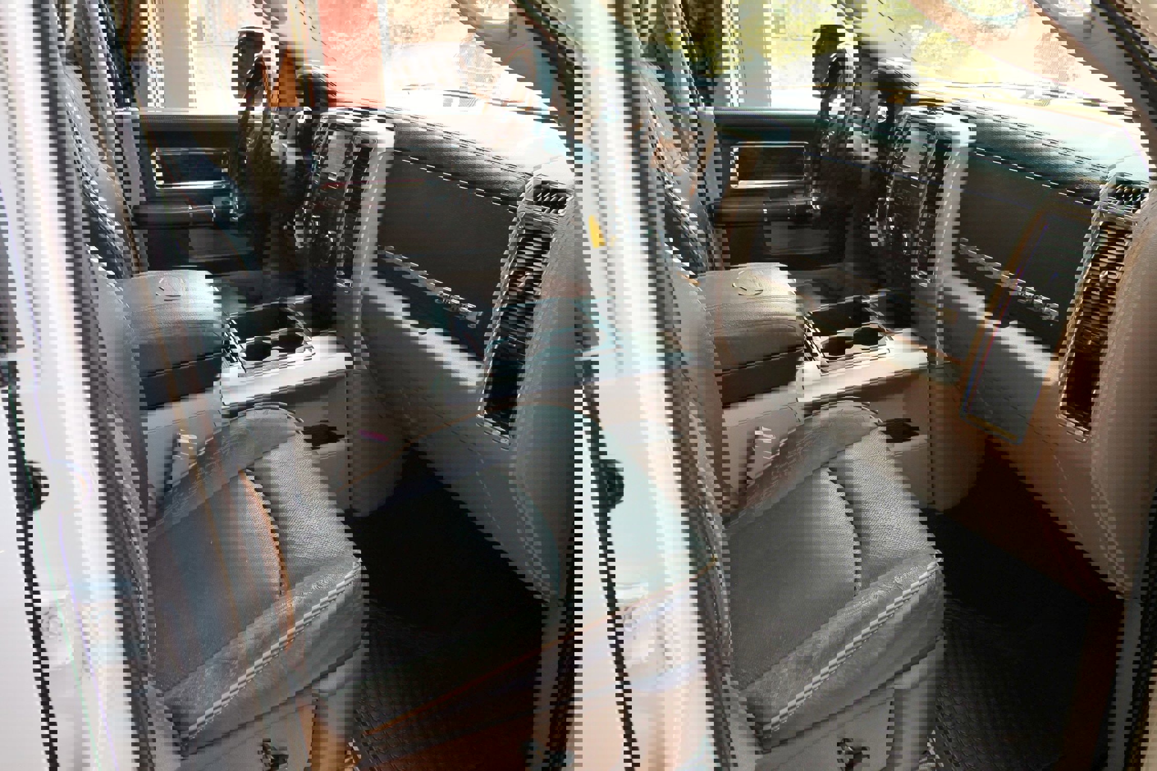 Used 2012 RAM 2500 Longhorn w/ Cold Weather Group image 38