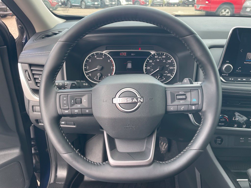 Certified 2026 Nissan Rogue SV FWD image 8