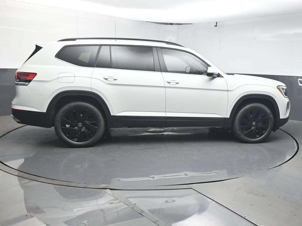 New 2026 Volkswagen Atlas SE FWD image 8