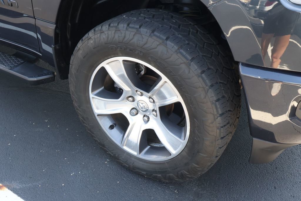 Used 2019 RAM 1500 Sport w/ Level 2 Equipment Group AWD/4WD image 5