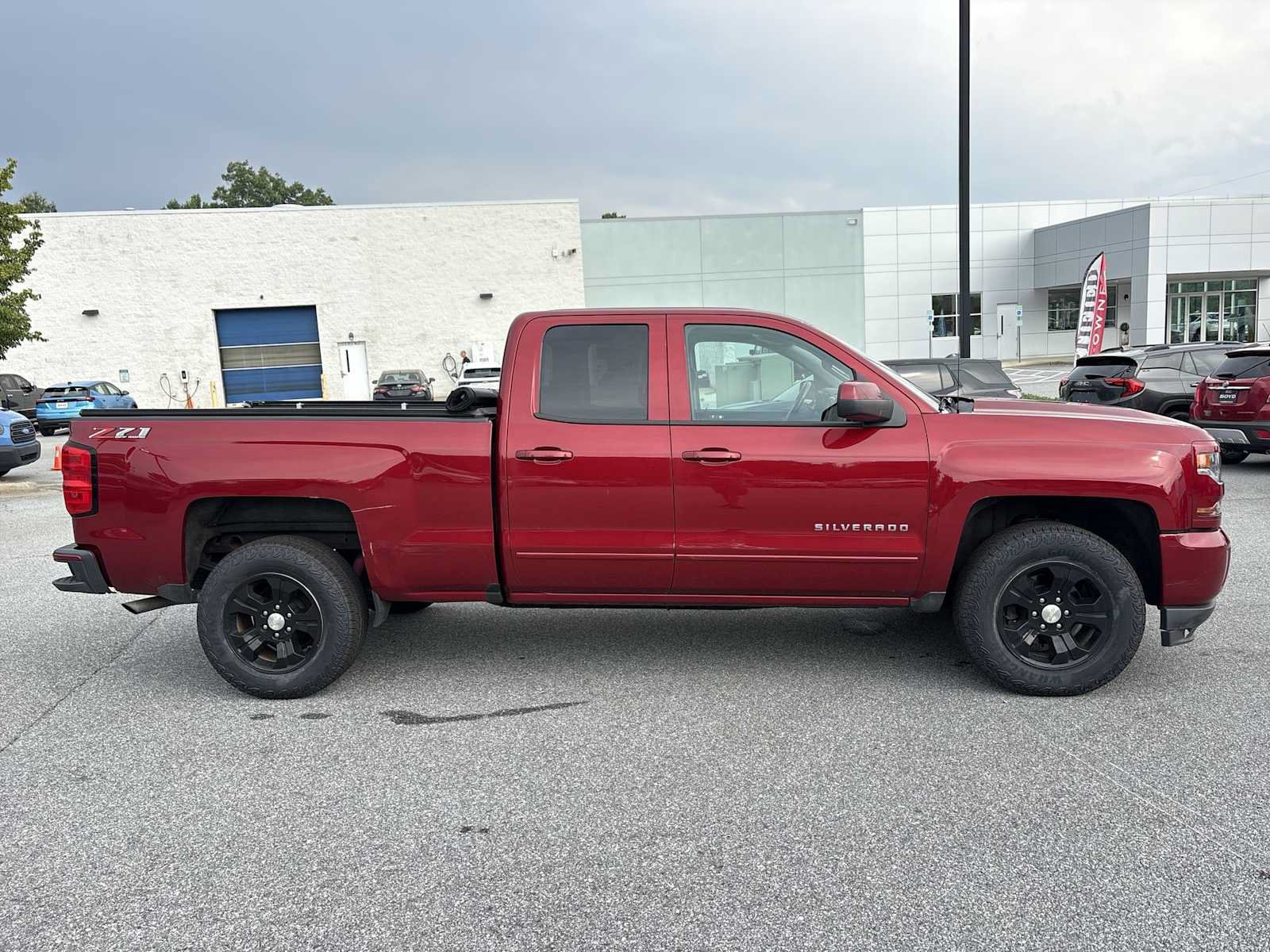 Used 2019 Chevrolet Silverado 1500 LT w/ All Star Edition AWD/4WD image 5